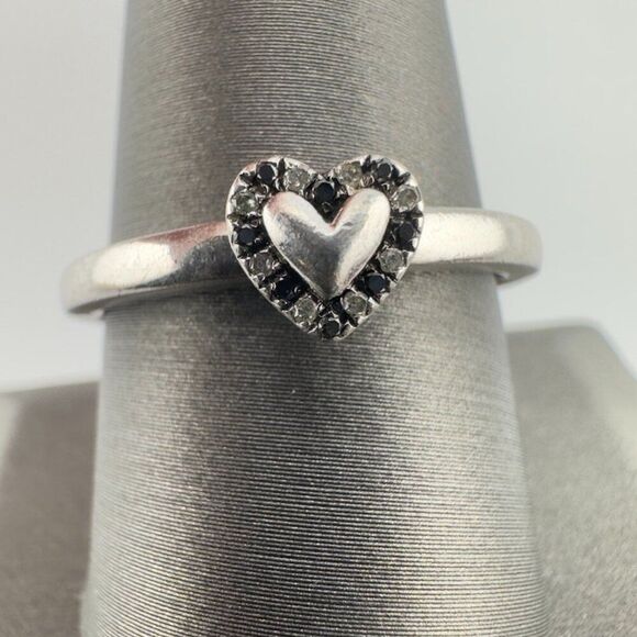 Sterling Silver Rhodium Plated Black & White Diamond Stackable Heart Ring Sz 10 - Picture 2 of 6